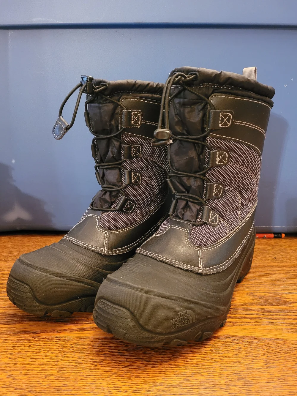 The North Face Kids Black Winter Snow Boots Alpenglow IV Size 6
